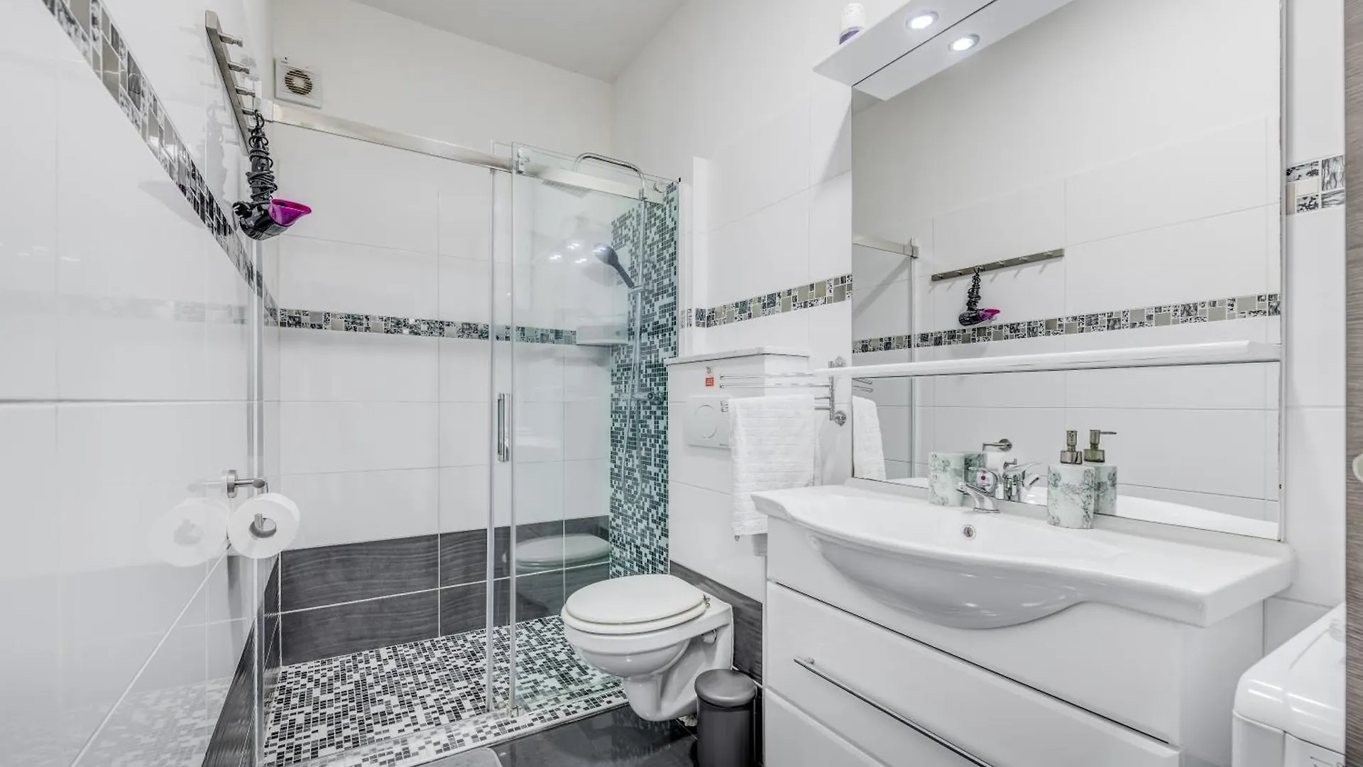Apartment Slavica-New-With Jacuzzi Spalato
